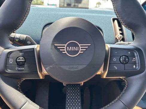 Certified 2025 MINI Cooper Countryman S w/ Comfort Package Max image 15