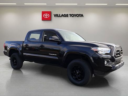 Certified 2022 Toyota Tacoma SR5 w/ Technology Package image 7