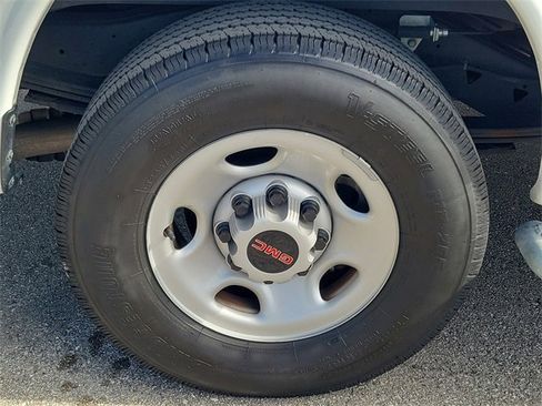 Certified 2024 GMC Savana 2500 w/ Driver Convenience Package image 15