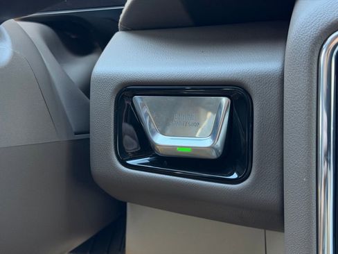 New 2026 GMC Yukon XL Denali w/ Denali Reserve Package image 31