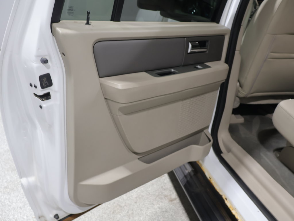 Used 2013 Ford Expedition EL XLT w/ HD Trailer Tow Pkg AWD/4WD image 17