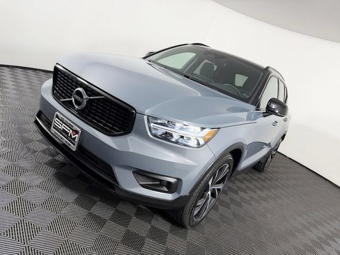 Used 2020 Volvo XC40 T5 R-Design w/ Protection Package Premier AWD/4WD image 24