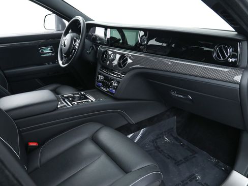 Used 2023 Rolls-Royce Ghost Black Badge image 15