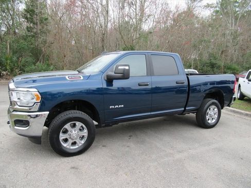 Used 2024 RAM 2500 Big Horn w/ Bed Utility Group image 4