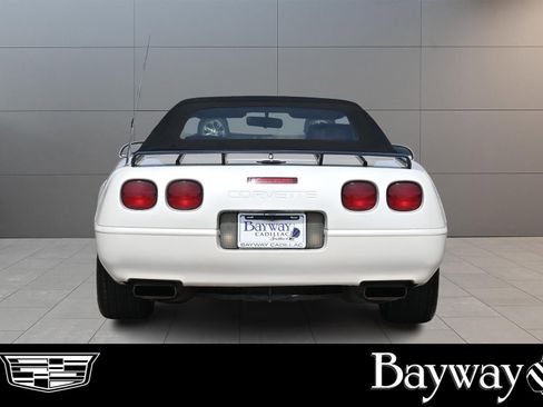 Used 1992 Chevrolet Corvette Convertible RWD image 5