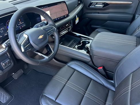 New 2026 Chevrolet Suburban High Country AWD/4WD image 10
