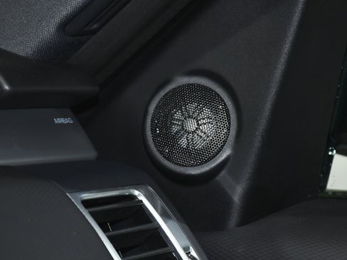 Used 2023 Land Rover Discovery S R-Dynamic image 37