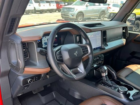 Used 2024 Ford Bronco Outer Banks AWD/4WD image 26