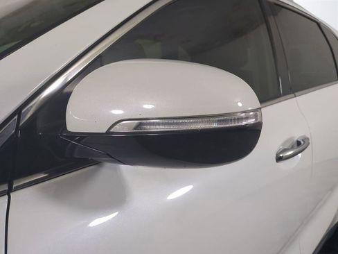 Used 2016 Kia Sorento FWD image 12