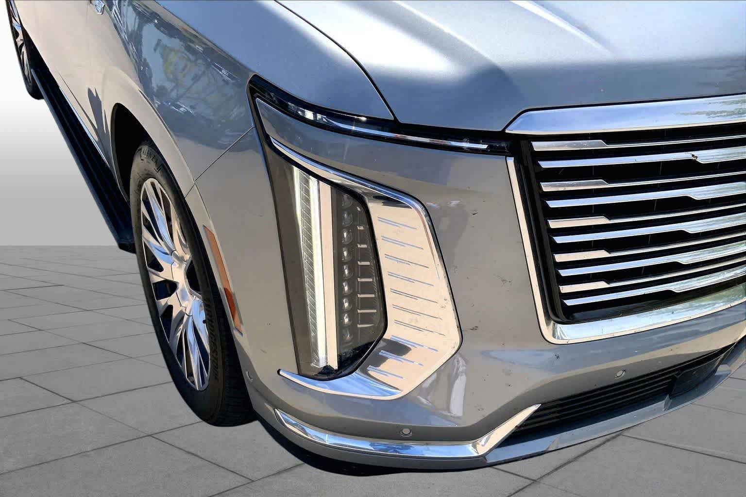 Used 2025 Cadillac Escalade Premium Luxury Platinum w/ LPO, Floor Liner Package AWD/4WD image 26