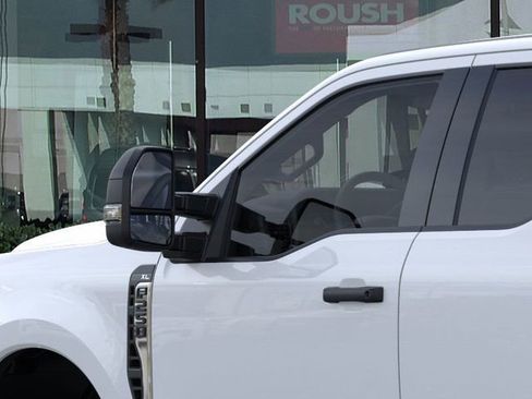New 2026 Ford F250 XL w/ XL Chrome Package image 20
