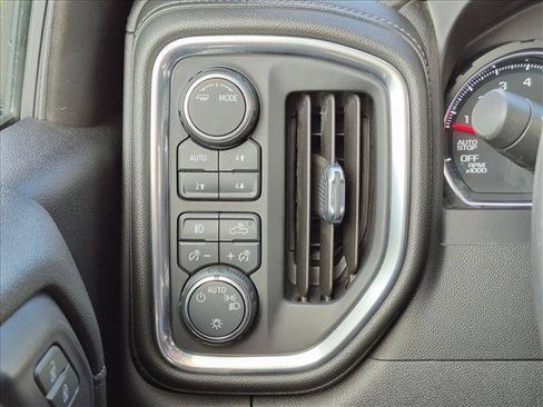 Used 2021 Chevrolet Silverado 1500 RST AWD/4WD image 15