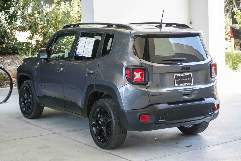 Used 2023 Jeep Renegade Altitude AWD/4WD image 4