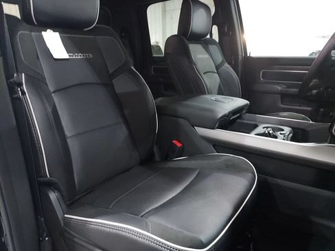 New 2026 RAM 2500 Laramie AWD/4WD image 31
