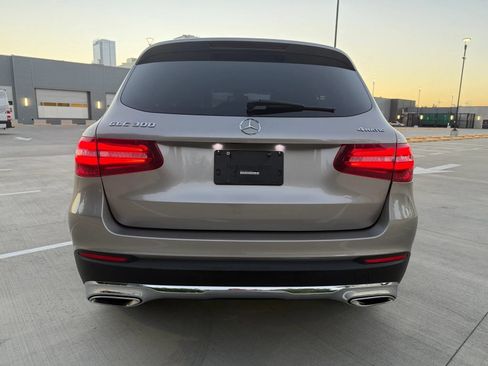 Used 2019 Mercedes-Benz GLC 300 4MATIC image 9