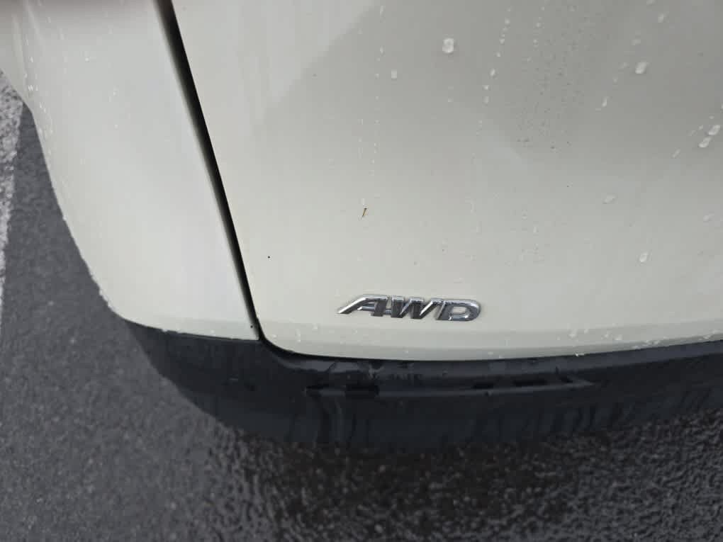 Used 2021 Toyota Sienna XLE AWD/4WD image 7