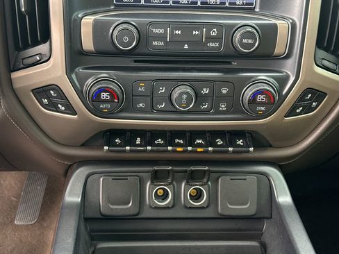Used 2018 GMC Sierra 1500 Denali w/ Denali Ultimate Package AWD/4WD image 25