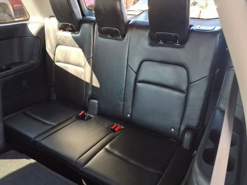 Certified 2024 Nissan Pathfinder SL image 30