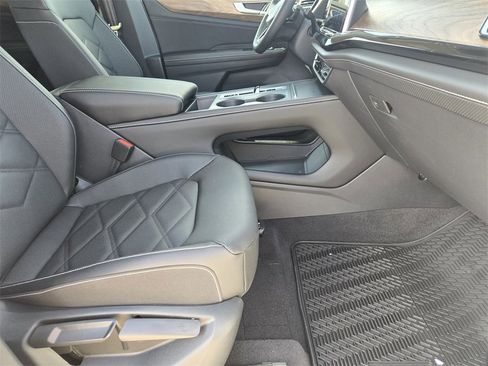 New 2026 Volkswagen Atlas SE image 12