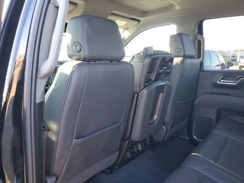 Used 2025 GMC Sierra 1500 SLT image 27