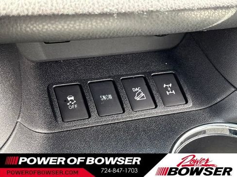 Used 2019 Toyota Highlander XLE AWD/4WD image 19