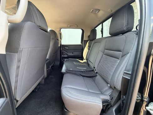 Certified 2023 Nissan Frontier SV w/ SV Convenience Package AWD/4WD image 15