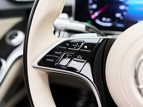 Used 2024 Mercedes-Benz S 580e 4MATIC Sedan image 60