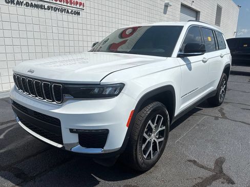 Used 2025 Jeep Grand Cherokee L Limited RWD image 1