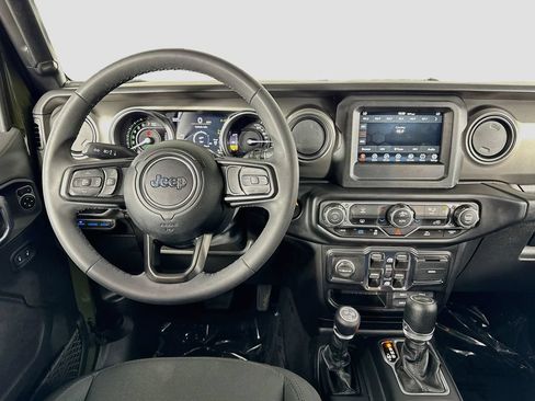 Used 2023 Jeep Wrangler Unlimited AWD/4WD image 14