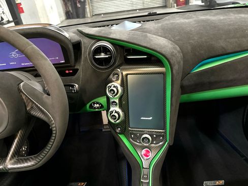 Used 2022 McLaren 765LT image 48