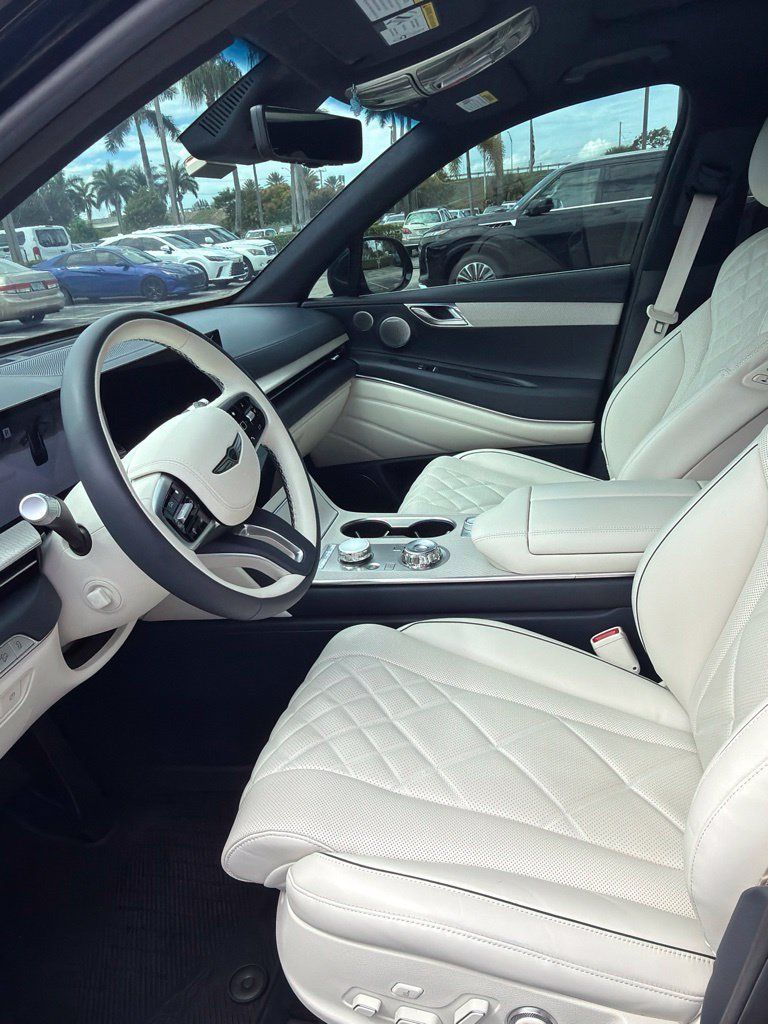 Used 2025 Genesis GV80 3.5T Prestige AWD/4WD image 7