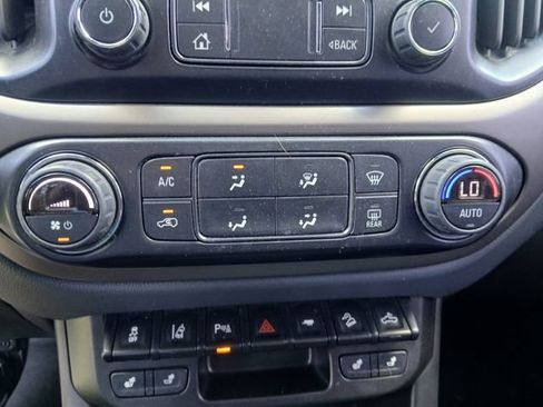 Used 2022 Chevrolet Colorado Z71 w/ Safety Package RWD image 23