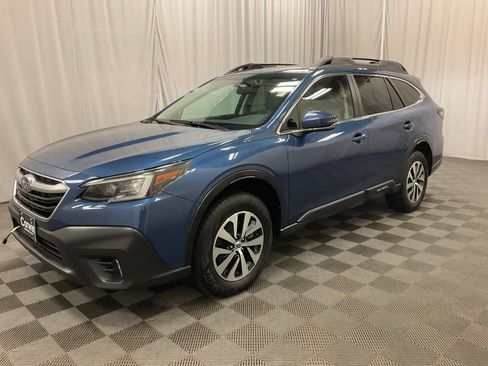 Used 2022 Subaru Outback Premium image 5