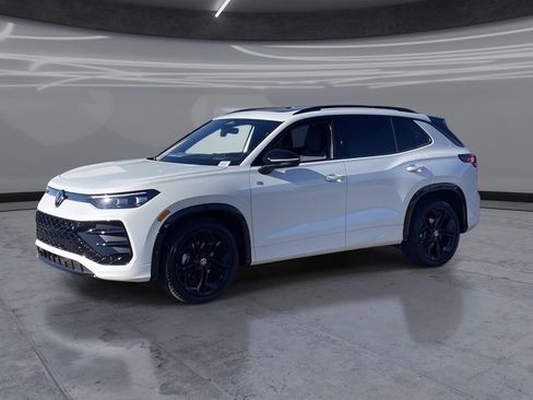 New 2026 Volkswagen Tiguan SE R-Line image 3