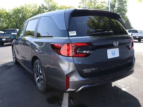 Certified 2026 Honda Odyssey EX-L image 3