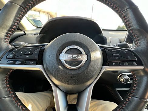 Used 2023 Nissan Altima 2.5 SR image 23