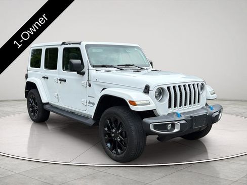 Used 2023 Jeep Wrangler Unlimited Sahara w/ Cold Weather Group AWD/4WD image 7