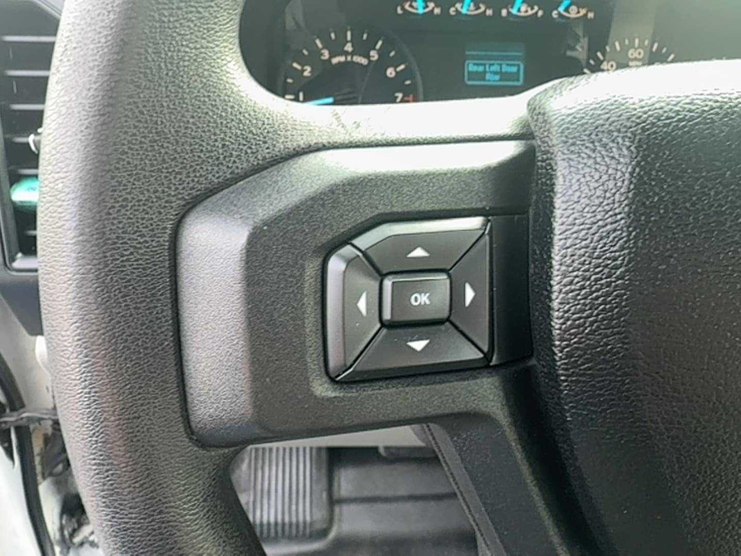 Used 2015 Ford F150 XL w/ XL Power Equipment Group AWD/4WD image 13
