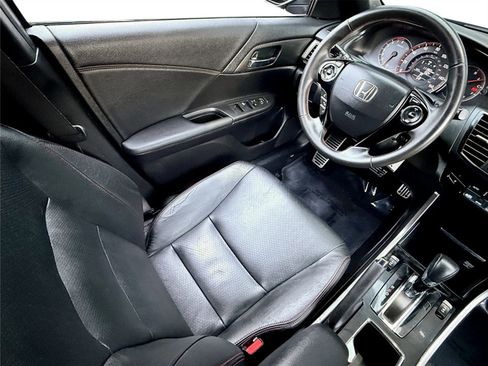 Used 2017 Honda Accord Sport Special Edition image 12