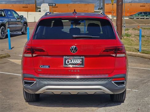 Used 2023 Volkswagen Taos SE image 6