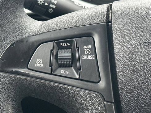 Used 2017 Chevrolet Equinox LS image 18