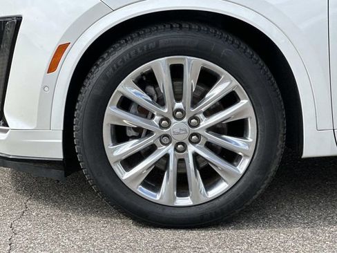 Used 2020 Cadillac XT6 Premium Luxury FWD image 8