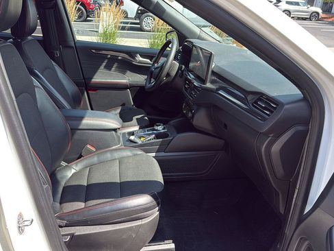 Used 2023 Ford Escape ST-Line Select w/ Tech Pack #1 AWD/4WD image 12
