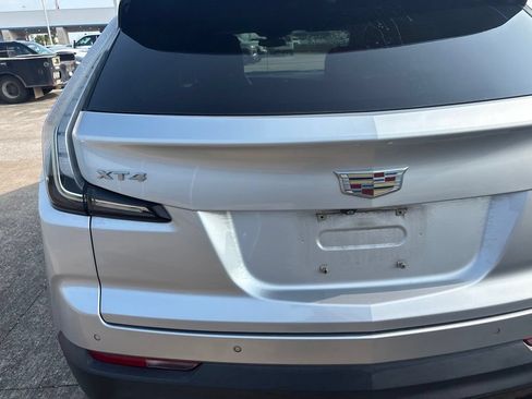 Used 2019 Cadillac XT4 Sport w/ Cold Weather Package FWD image 7