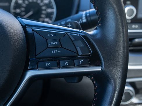 Used 2023 Nissan Altima 2.5 SR image 18