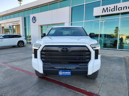 Used 2025 Toyota Tundra SR5 AWD/4WD image 2