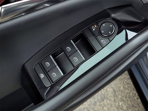 Certified 2025 MAZDA MAZDA3 2.5 S Hatchback w/ Premium Pkg image 11