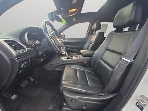 Used 2022 Jeep Grand Cherokee Limited image 10