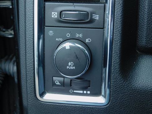 Used 2014 RAM 1500 Laramie w/ Convenience Group image 17