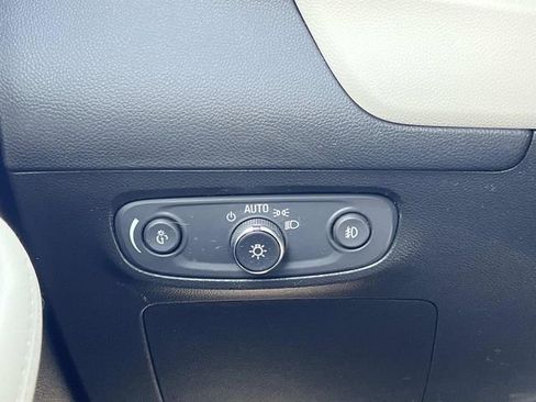 Used 2023 Buick Encore GX Preferred w/ Cold Weather Comfort Package FWD image 25